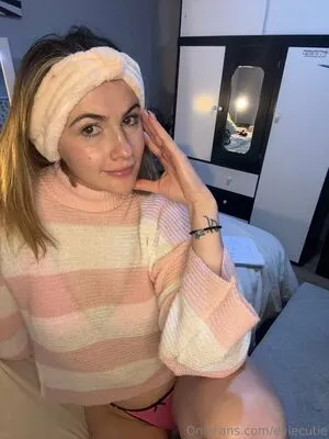Eviecutie OnlyFans Leaked Free Thumbnail Picture - #PePERk2i1o