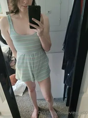 Evieevie00 OnlyFans Leaked Free Thumbnail Picture - #OdARtDQLou
