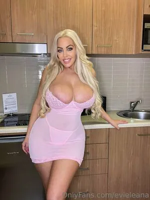 Evieleana OnlyFans Leaked Free Thumbnail Picture - #J7XUze8psR