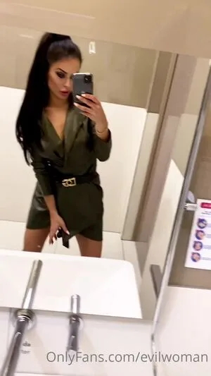 Evil Woman OnlyFans Leaked Free Thumbnail Picture - #4evGIhP2mK