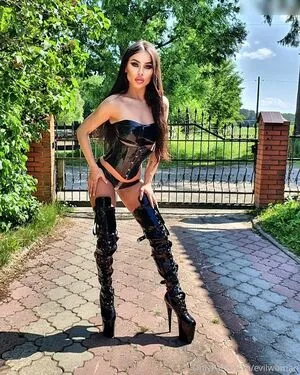 Evil Woman OnlyFans Leaked Free Thumbnail Picture - #Su26eouckH