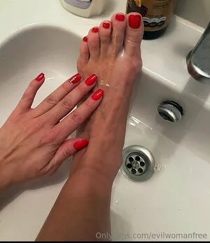 Evil Woman OnlyFans Leaked Free Thumbnail Picture - #nYuoFleWCh