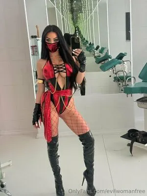 Evilwomanfree OnlyFans Leaked Free Thumbnail Picture - #7SyaMwenDU