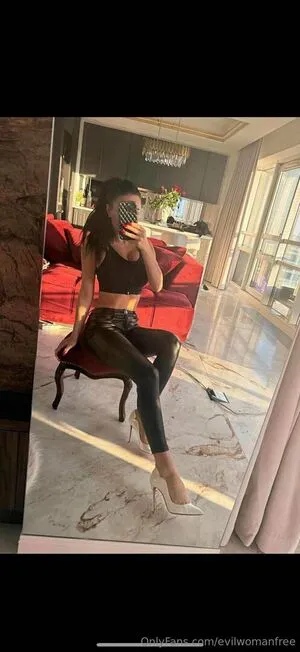 Evilwomanfree OnlyFans Leaked Free Thumbnail Picture - #ly4AeYHUlw
