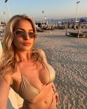 Evitaaa29 OnlyFans Leaked Free Thumbnail Picture - #1E05NTzlyh