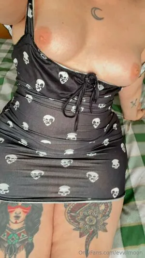 Evvilmoon OnlyFans Leaked Free Thumbnail Picture - #DzA0Sds9pT
