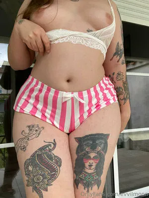 Evvilmoon OnlyFans Leaked Free Thumbnail Picture - #W9HuyDPC8k