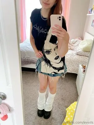 Evvils OnlyFans Leaked Free Thumbnail Picture - #47fBUeEPGN