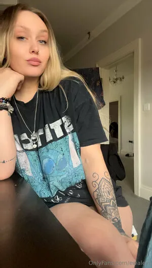 Ewalexi OnlyFans Leaked Free Thumbnail Picture - #E4G8mOkUPc