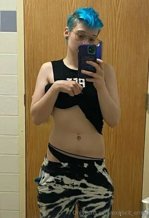 Explicit Enby OnlyFans Leaked Free Thumbnail Picture - #2ssBeaD1IP
