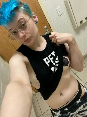 Explicit Enby OnlyFans Leaked Free Thumbnail Picture - #50Sgy1B47I
