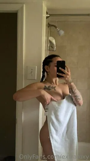 Extraroxy OnlyFans Leaked Free Thumbnail Picture - #4jIf2dFHsg