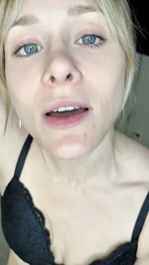 Eye Contact OnlyFans Leaked Free Thumbnail Picture - #AYW58nNPjr