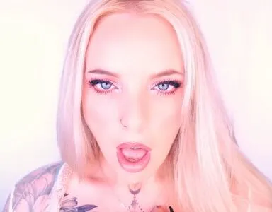 Eye Contact OnlyFans Leaked Free Thumbnail Picture - #xCxd0ICrLg