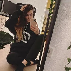 Facialize Me OnlyFans Leaked Free Thumbnail Picture - #qvFbic3yv9