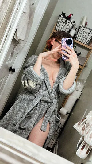 Faeliafire OnlyFans Leaked Free Thumbnail Picture - #OdIEdQrqqZ
