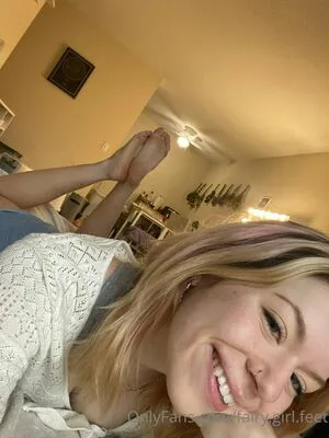 Fairy Girl Feet OnlyFans Leaked Free Thumbnail Picture - #Anu8l3o3Qr