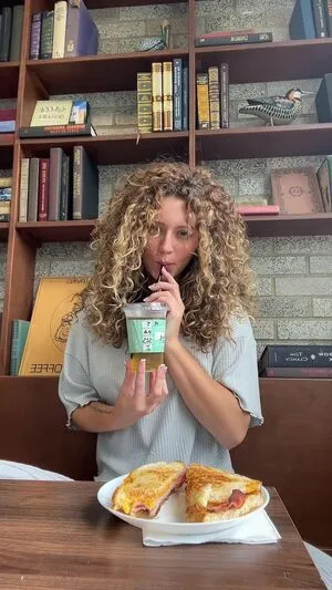 Faleshafaye OnlyFans Leaked Free Thumbnail Picture - #QCjqJJd8DO