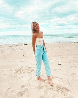 Falynreilly OnlyFans Leaked Free Thumbnail Picture - #ZnbCGEAe3G