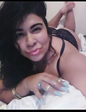 Fancyglo2 OnlyFans Leaked Free Thumbnail Picture - #4KGqMcurDh