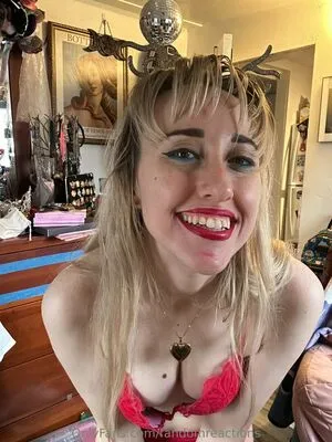 FandomReactions OnlyFans Leaked Free Thumbnail Picture - #6vG4ml4M0H