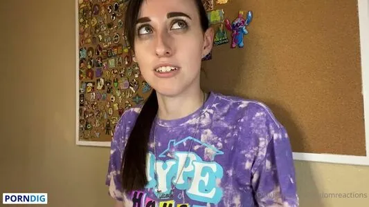 FandomReactions OnlyFans Leaked Free Thumbnail Picture - #DSeG6Ei6A3