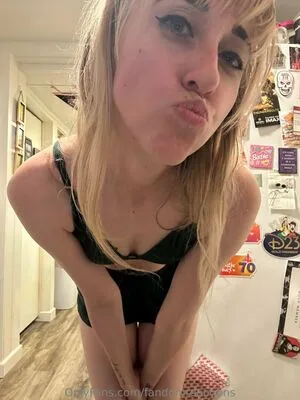 FandomReactions OnlyFans Leaked Free Thumbnail Picture - #OVQexVC1GS
