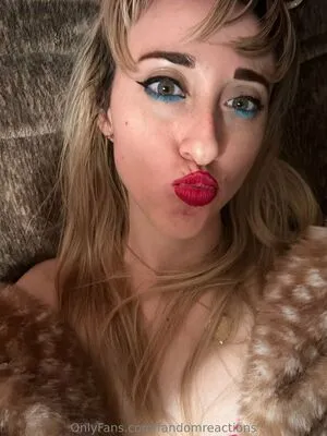 FandomReactions OnlyFans Leaked Free Thumbnail Picture - #YoSAu6NPFP