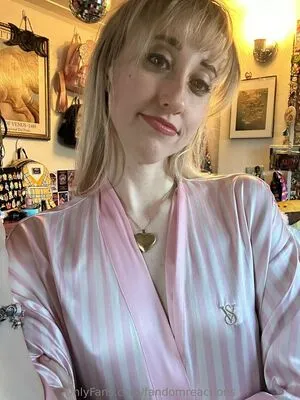 FandomReactions OnlyFans Leaked Free Thumbnail Picture - #iYIHgtzeg2