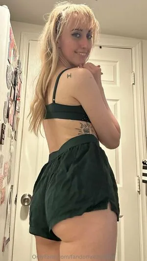 FandomReactions OnlyFans Leaked Free Thumbnail Picture - #q0n3HpnD5R