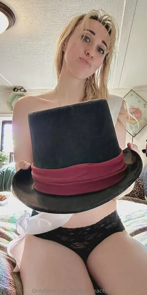 FandomReactions OnlyFans Leaked Free Thumbnail Picture - #xhUcUxIbv0