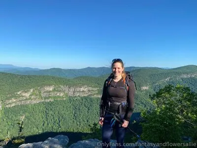 Fantasyandflowersallie OnlyFans Leaked Free Thumbnail Picture - #IcyOYx2Im0