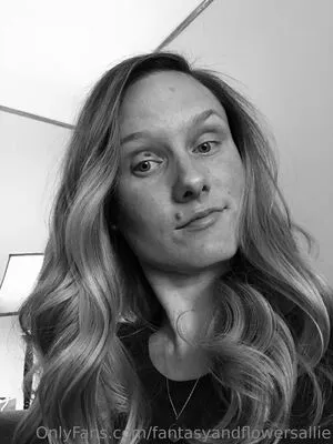 Fantasyandflowersallie OnlyFans Leaked Free Thumbnail Picture - #e2shMP4dYw