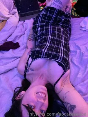 Fapcake Senpai OnlyFans Leaked Free Thumbnail Picture - #AsnaOwgsgN