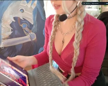 Farbenfuchs OnlyFans Leaked Free Thumbnail Picture - #s7qzvGaoWg