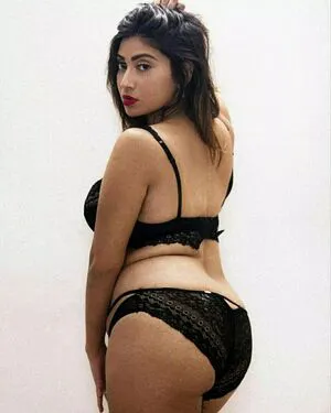 Farihapriyam OnlyFans Leaked Free Thumbnail Picture - #VLP86Ie976
