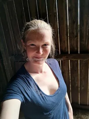 Farmgirl OnlyFans Leaked Free Thumbnail Picture - #GGebm0ybns