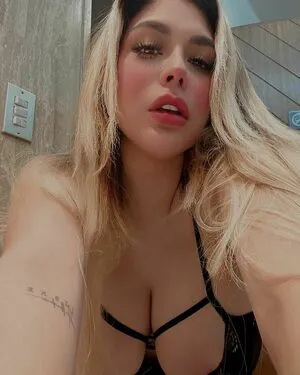 Fatima Segovia La Chuecona OnlyFans Leaked Free Thumbnail Picture - #g4lYXbEIn1