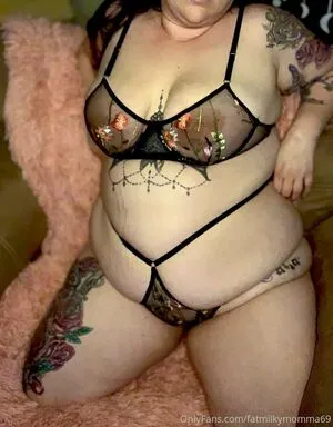 Fatmilkymomma69 OnlyFans Leaked Free Thumbnail Picture - #0rtymIdAQu