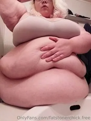 Fatstonerchick Free OnlyFans Leaked Free Thumbnail Picture - #zux3mFi7mQ