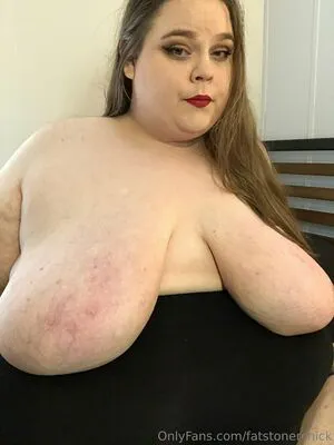 Fatstonerchick OnlyFans Leaked Free Thumbnail Picture - #6ZV1gBcMRo