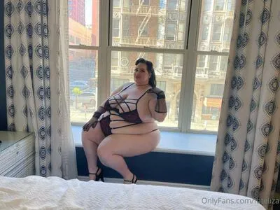 Fatty Goddess Eliza Allure OnlyFans Leaked Free Thumbnail Picture - #ErCAx6fAnb