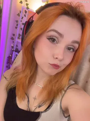Feedeline OnlyFans Leaked Free Thumbnail Picture - #4KUZBB4SDE