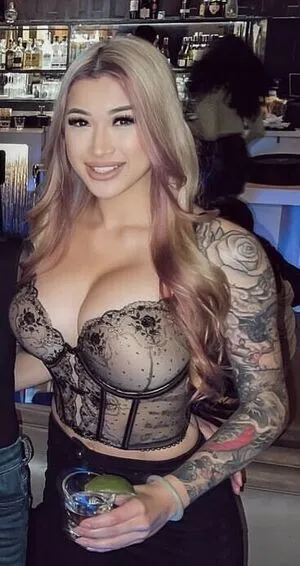 Feel Her Vibe OnlyFans Leaked Free Thumbnail Picture - #5NskYJgBZ9