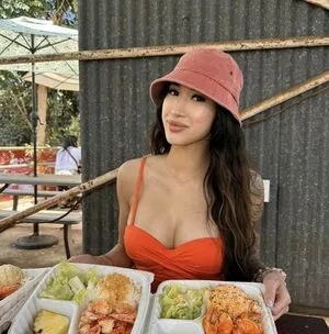 Feel Her Vibe OnlyFans Leaked Free Thumbnail Picture - #YJVufyaPwx