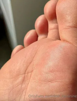 Feet Feminine OnlyFans Leaked Free Thumbnail Picture - #5AYYkD9BLY