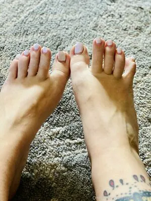 Feet Goddezz OnlyFans Leaked Free Thumbnail Picture - #4lx4L9NdlV