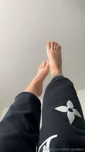 Feet Goddezz OnlyFans Leaked Free Thumbnail Picture - #K1RcP63m40