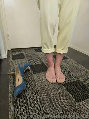 Feetandpeach85 OnlyFans Leaked Free Thumbnail Picture - #5liDLe3zyd