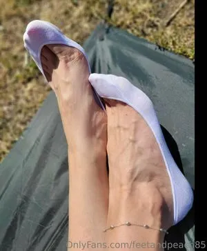 Feetandpeach85 OnlyFans Leaked Free Thumbnail Picture - #Dalim1U8F7